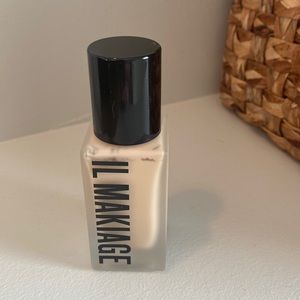 Il Makiage shade 020